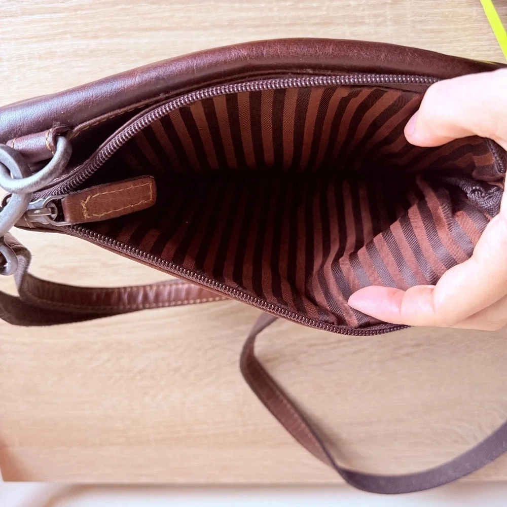 Jack Georges Leather Small Crossbody Flap‎ Pockets Adjustable Rustic Classic